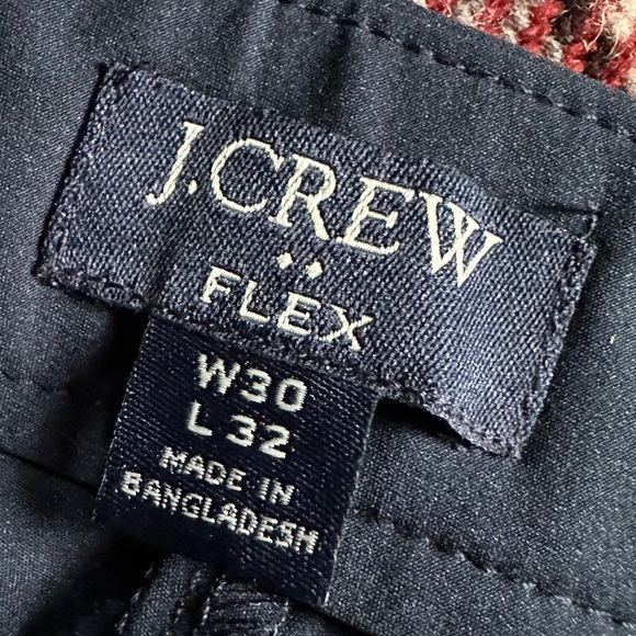 J CREW ⛵️ NWT Men’s Navy ‘Slim Fit’ Performance Tech Pants - Size 30/32 - Picture 2 of 12